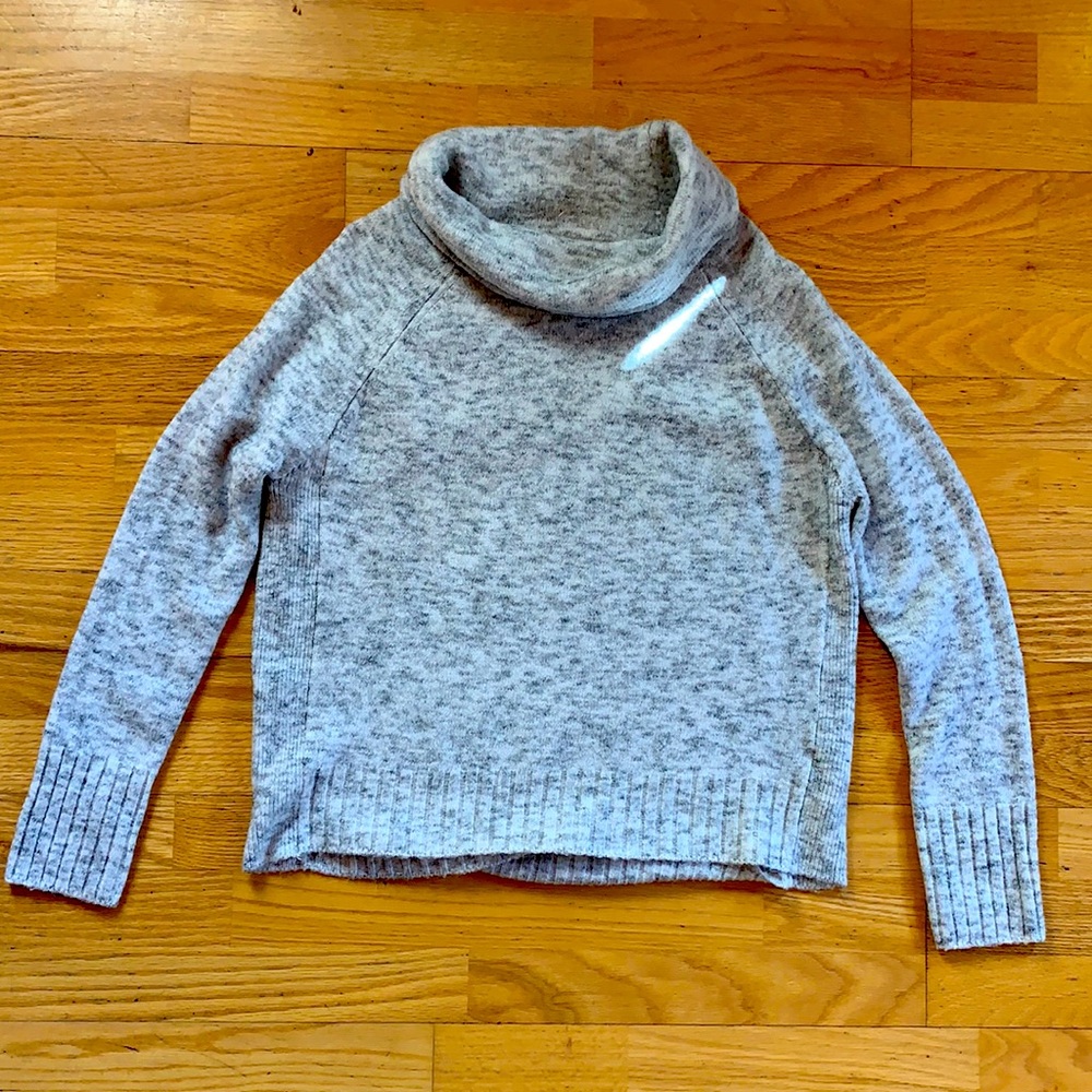 NWOT Anthropologie Sweater- Size L